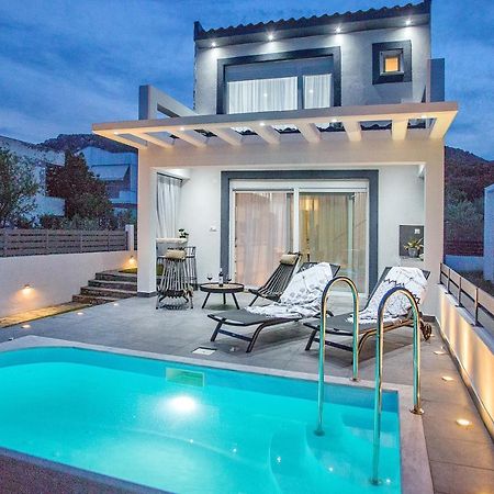 Joy C Deluxe Villa Nea Iraklitsa Exterior photo