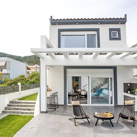 Joy C Deluxe Villa Nea Iraklitsa Exterior photo